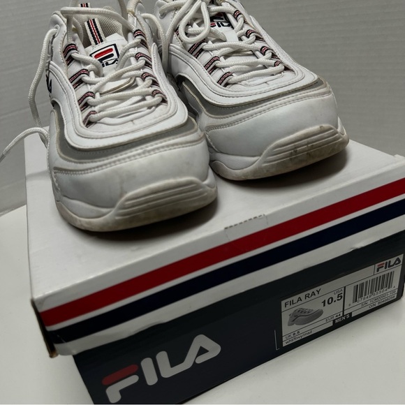 Fila Ray sneakers mens and white, size 10.5 - Picture 7 of 9